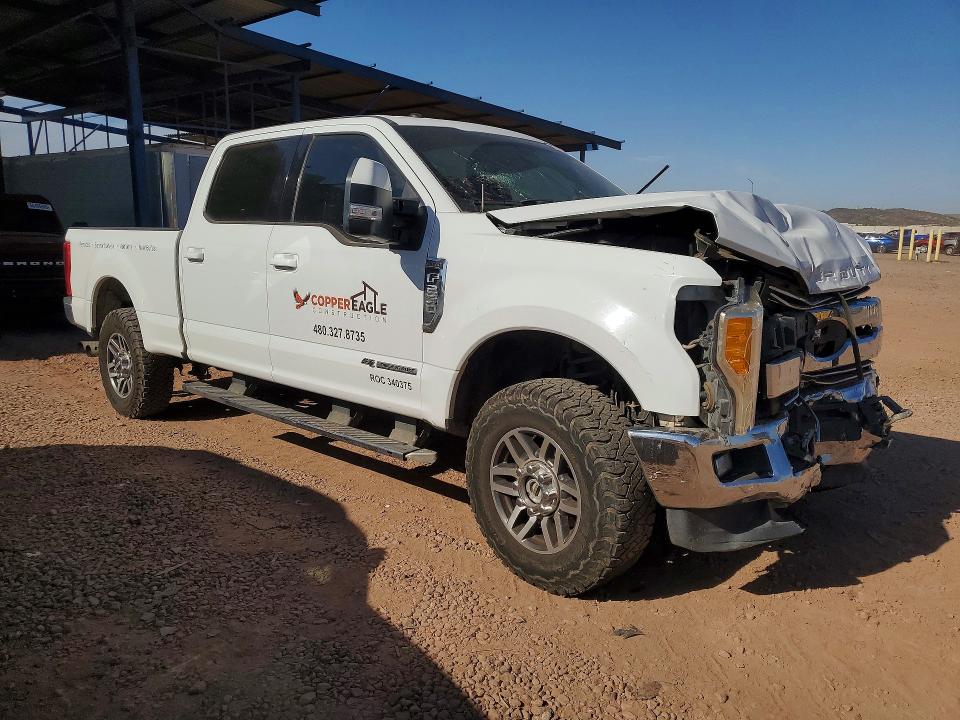 Снимка 4 от търг – 2017 FORD F250 с VIN 1FT7W2BTXHEF38770