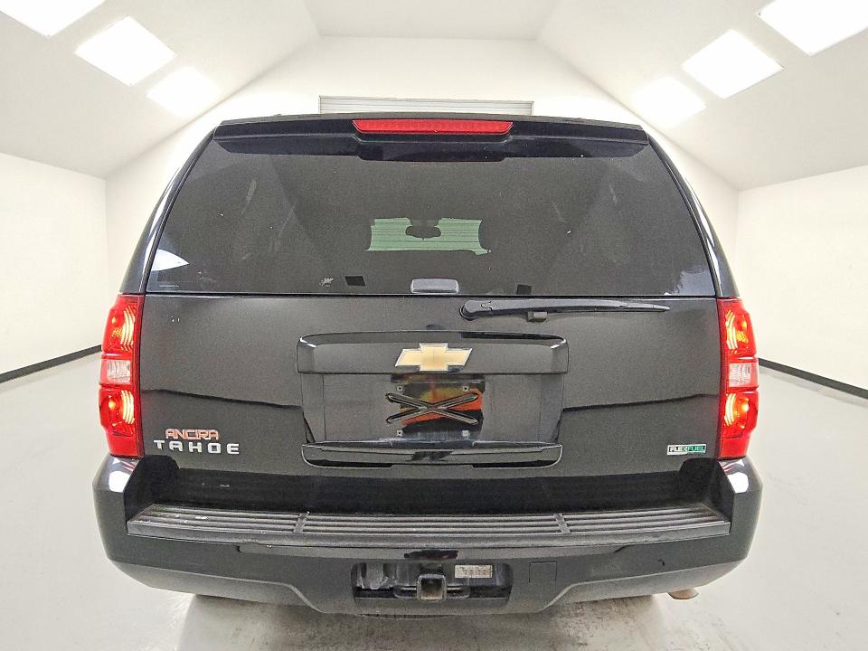 Photo 6 from auction – 2011 CHEVROLET TAHOE with VIN 1GNSCAE06BR375704