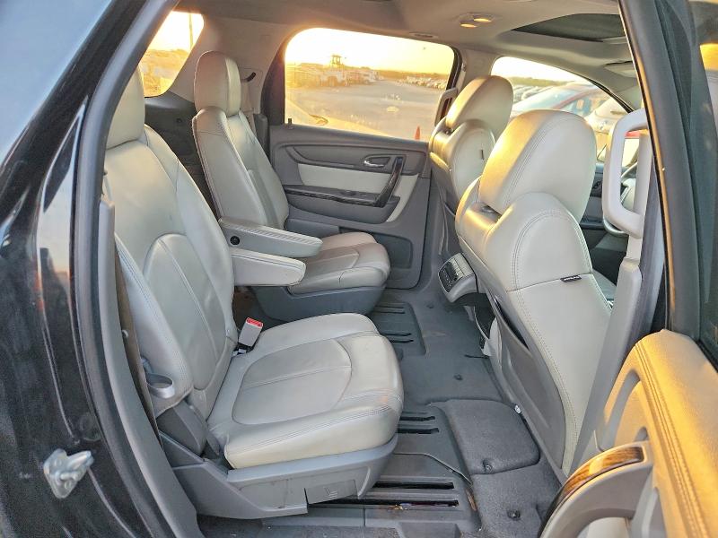 Foto 11 de la subasta – 2015 GMC ACADIA con VIN 1GKKRRKD0FJ183412