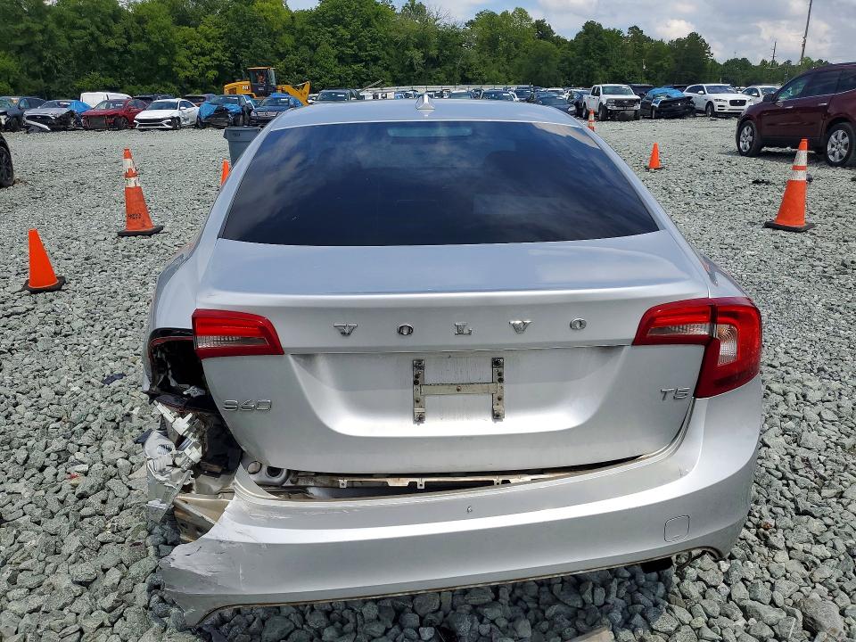 Photo 6 from auction – 2014 VOLVO S60 with VIN YV1612FS2E2275905