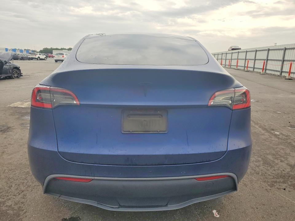 Photo 6 from auction – 2021 TESLA MODEL Y with VIN 5YJYGDEEXMF111933