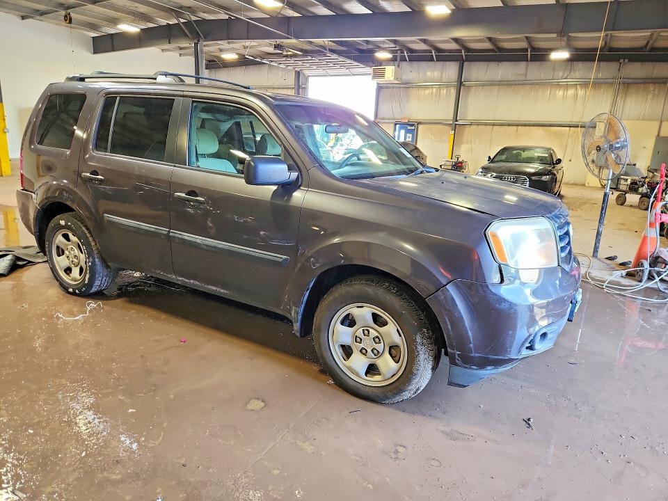 Photo 4 from auction – 2012 HONDA PILOT with VIN 5FNYF4H29CB009848