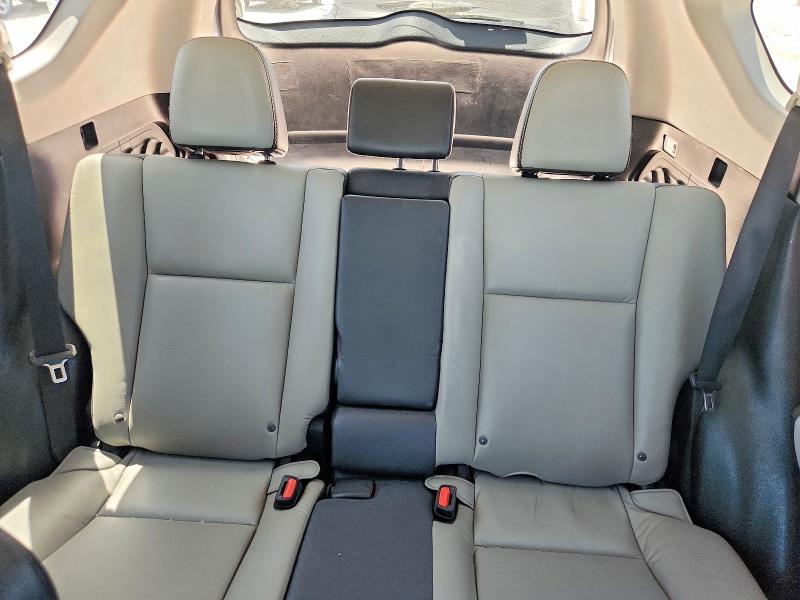 Zdjęcie 10 z aukcji – 2016 TOYOTA RAV4 z VIN 2T3YFREV2GW300154