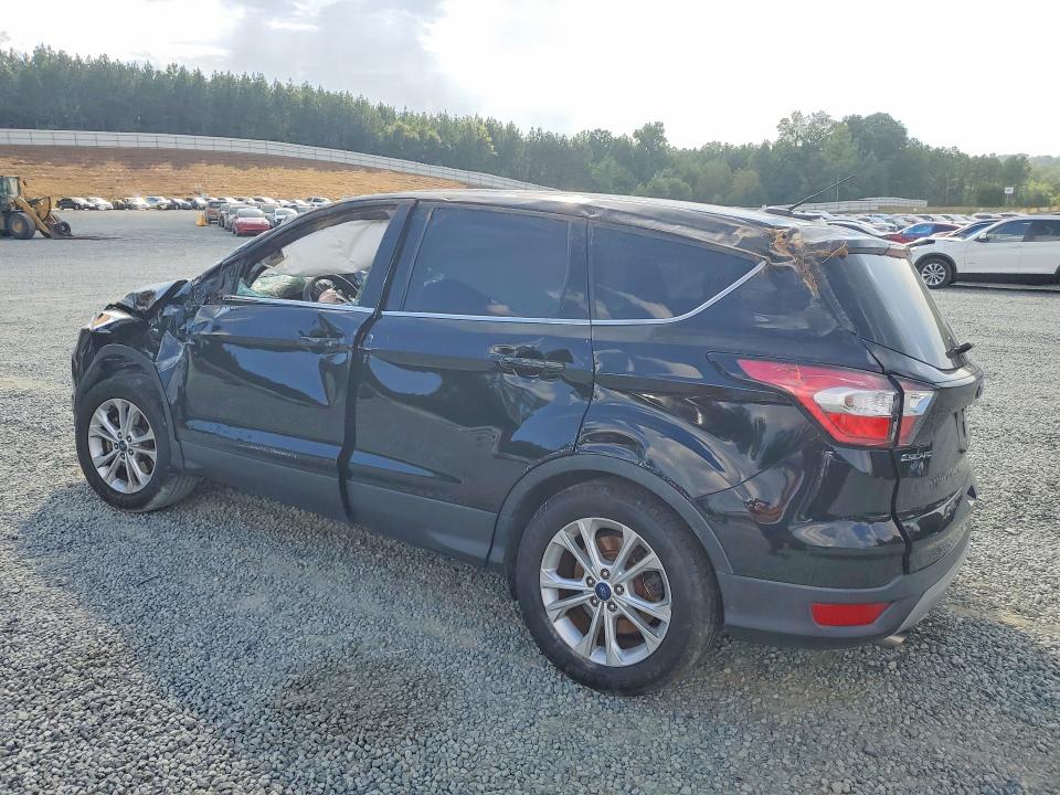 Photo 2 from auction – 2017 FORD ESCAPE with VIN 1FMCU9GD8HUD17040