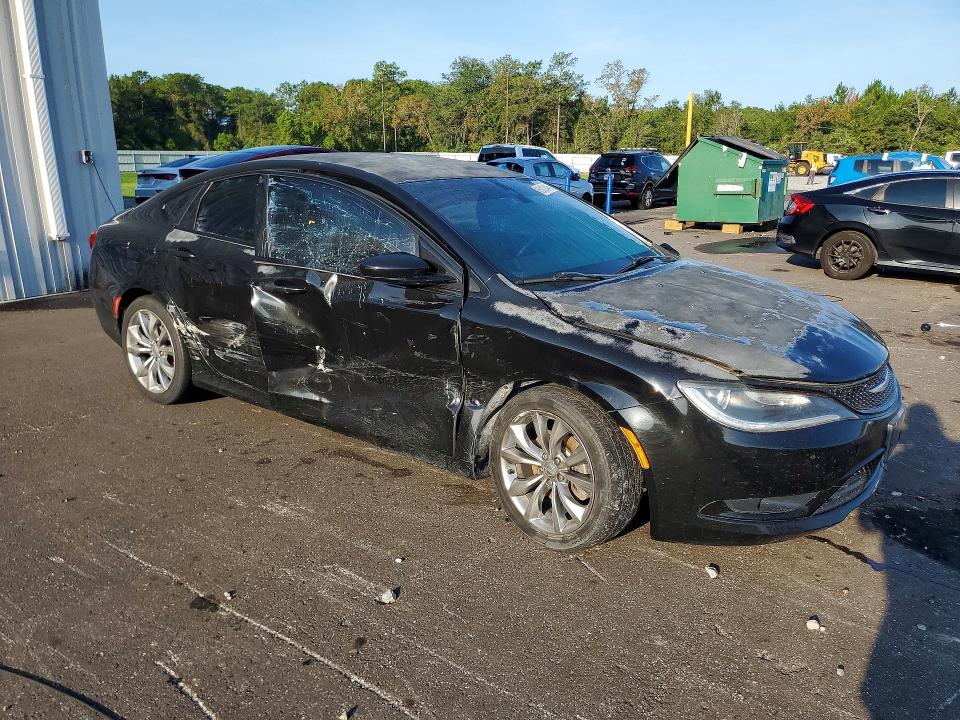 Photo 4 from auction – 2015 CHRYSLER 200 with VIN 1C3CCCBB0FN756108