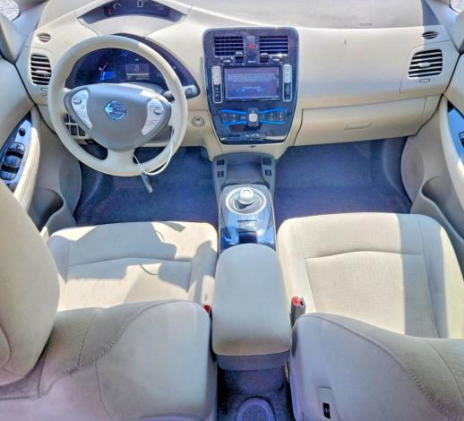 Photo 8 from auction – 2012 NISSAN LEAF with VIN JN1AZ0CP1CT023781