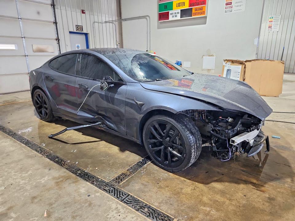 Foto 4 de la subasta – 2022 TESLA MODEL S con VIN 5YJSA1E65NF459932