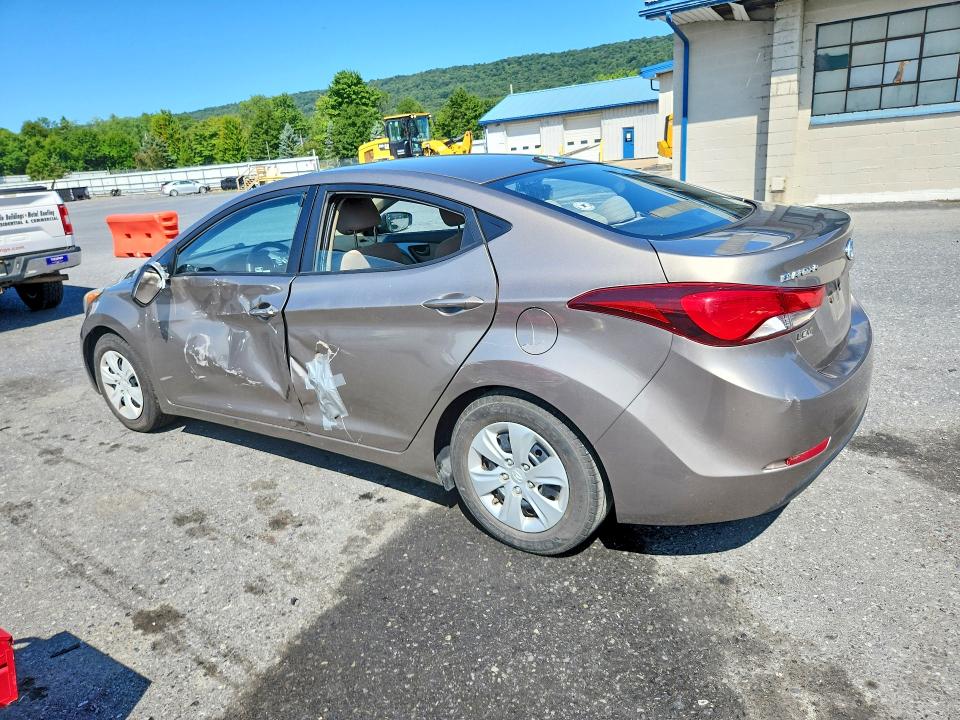 Photo 2 from auction – 2016 HYUNDAI ELANTRA with VIN 5NPDH4AE1GH785041