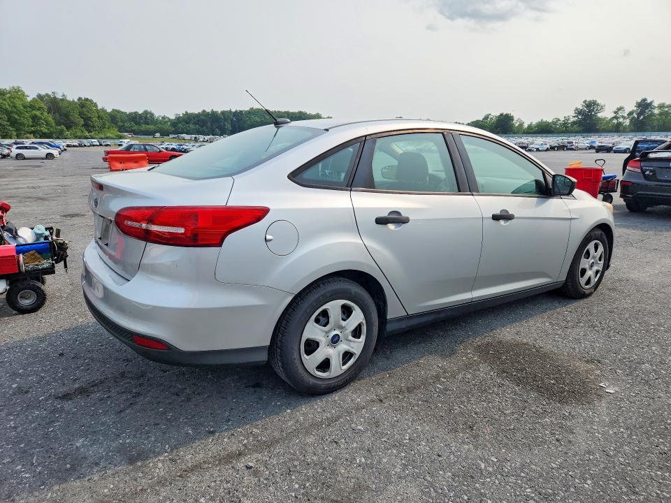 Photo 3 from auction – 2017 FORD FOCUS with VIN 1FADP3E2XHL269230