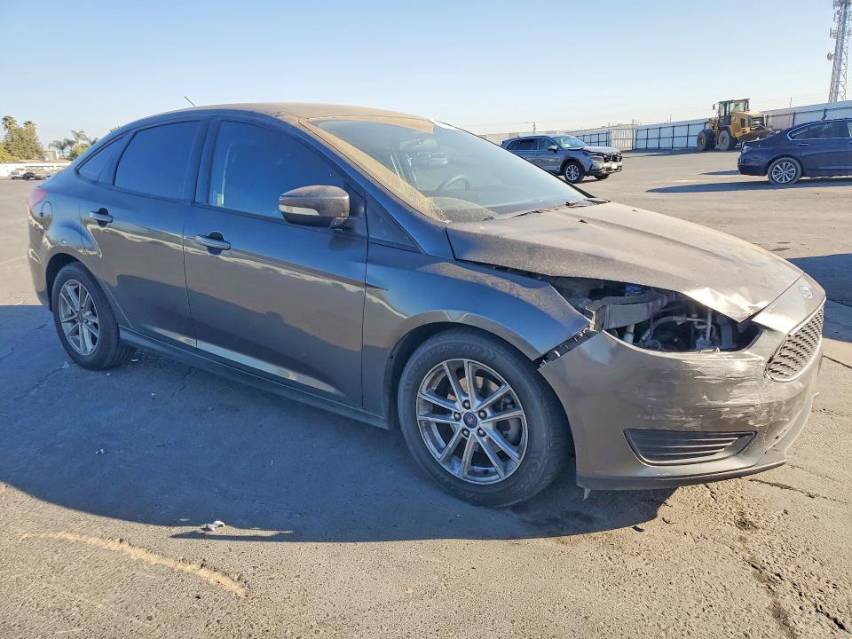 Photo 4 from auction – 2017 FORD FOCUS with VIN 1FADP3F26HL285715