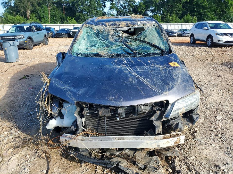 Photo 5 from auction – 2017 ACURA RDX with VIN 5J8TB4H56HL026712