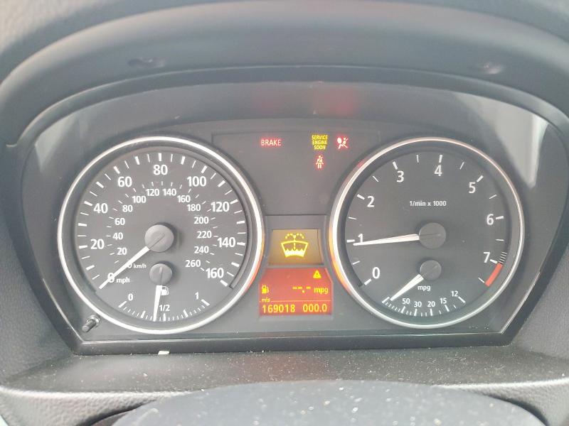 Photo 9 from auction – 2006 BMW 325 with VIN WBAVB13596KR56150