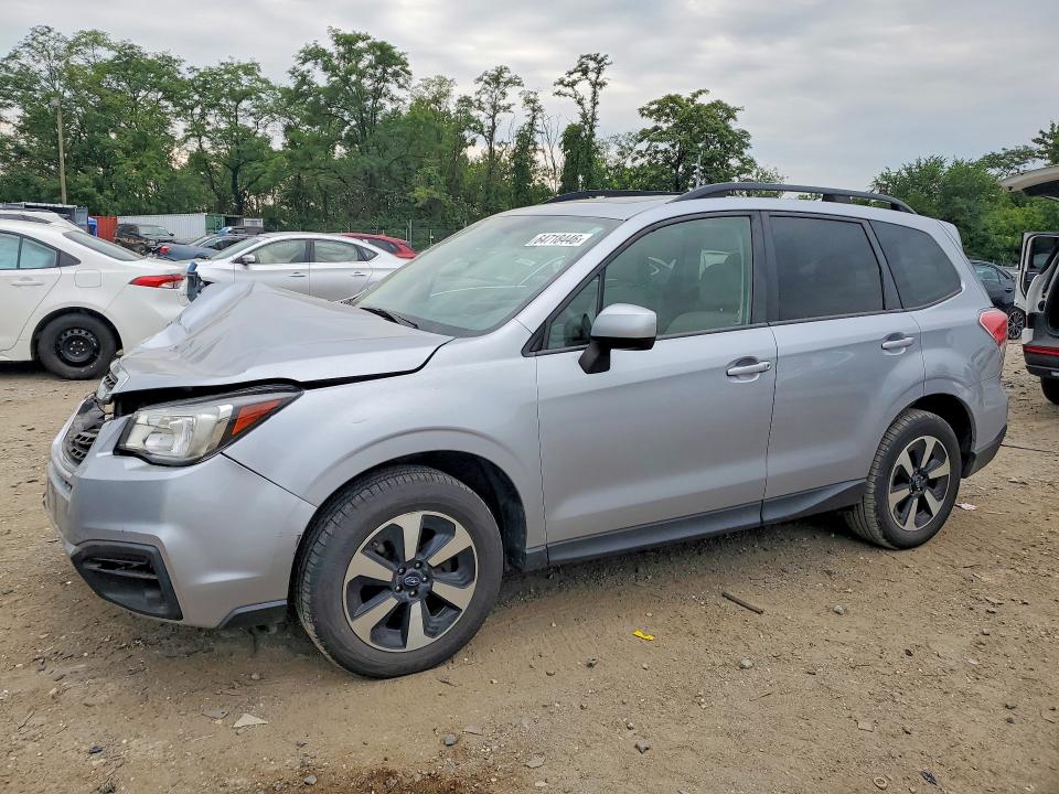 SUBARU FORESTER 2017 with VIN JF2SJAEC2HH483181 - Photo from auction