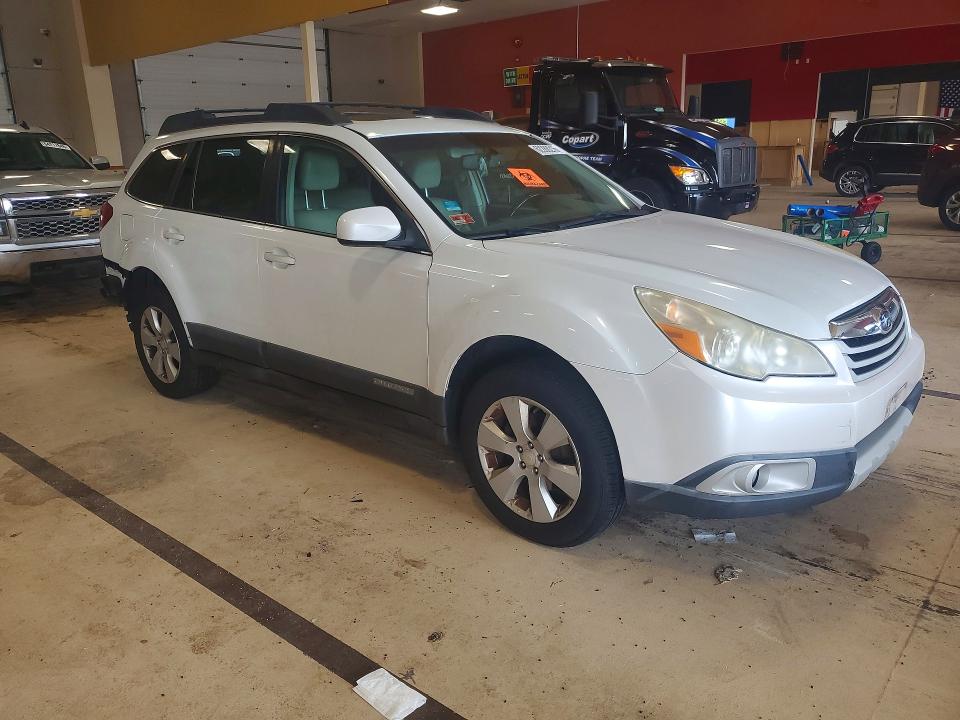 Photo 4 from auction – 2011 SUBARU OUTBACK with VIN 4S4BRBKC6B3312323