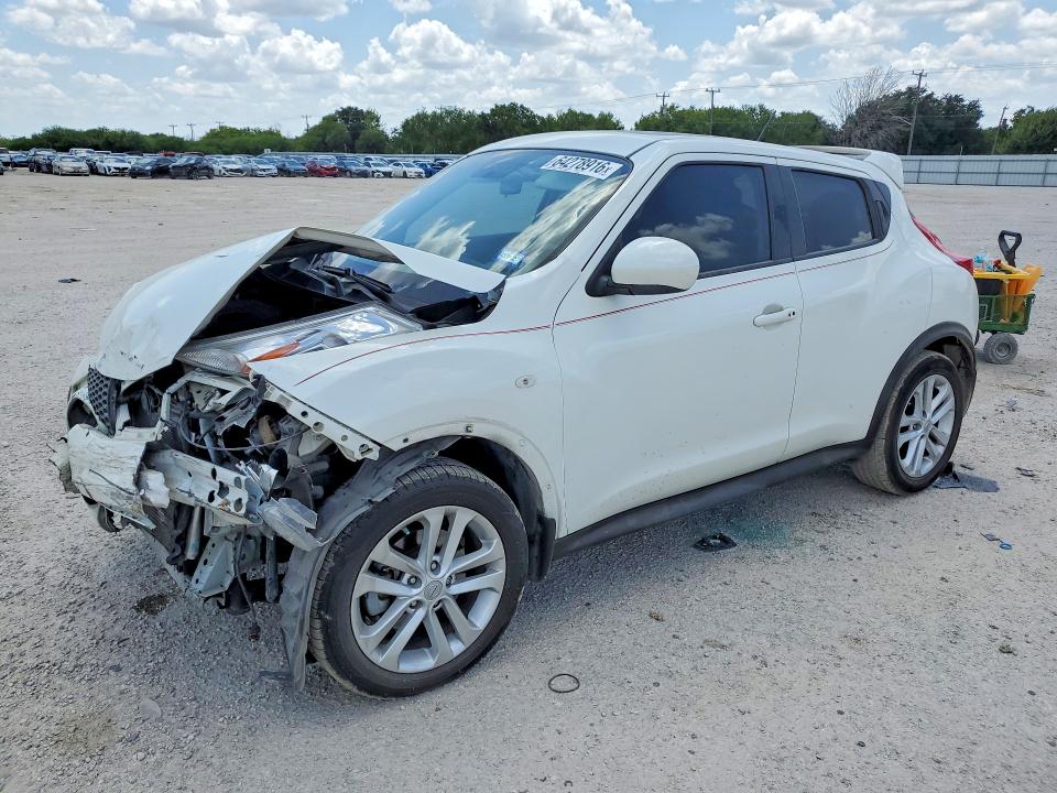 NISSAN JUKE 2014 z numerem VIN JN8AF5MR3ET353920 - Zdjęcie z aukcji