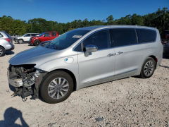 Photo 1 from auction – 2022 CHRYSLER PACIFICA with VIN 2C4RC1S75NR145000