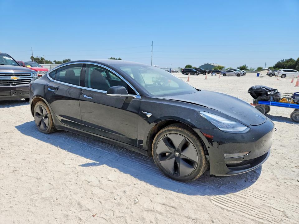 Photo 4 from auction – 2018 TESLA MODEL 3 with VIN 5YJ3E1EA8JF075893