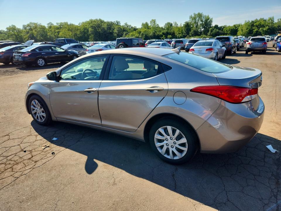 Photo 2 from auction – 2011 HYUNDAI ELANTRA with VIN 5NPDH4AE6BH019945