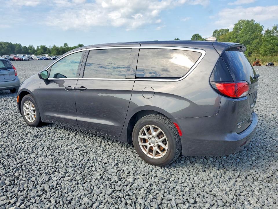 Photo 2 from auction – 2017 CHRYSLER PACIFICA with VIN 2C4RC1DG1HR723174