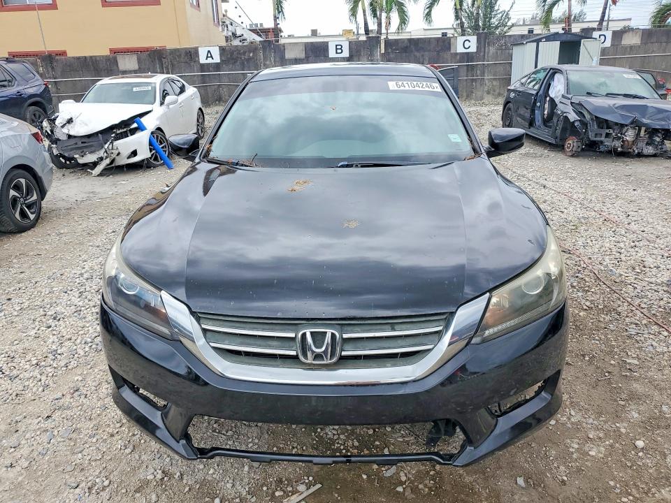 Photo 5 from auction – 2013 HONDA ACCORD with VIN 1HGCR2F50DA083982