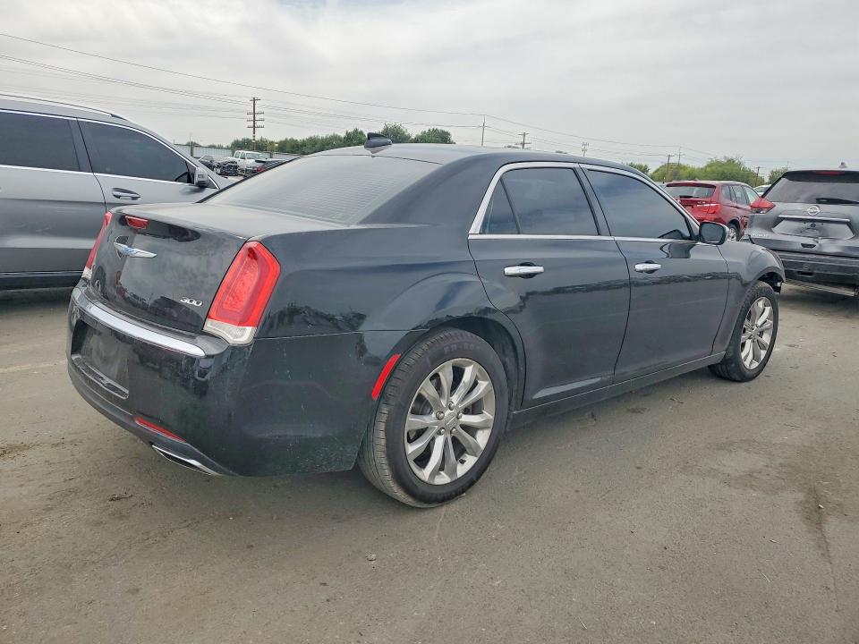 Photo 3 from auction – 2018 CHRYSLER 300 with VIN 2C3CCAKG6JH268427