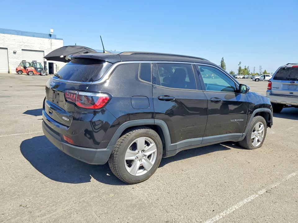Photo 3 from auction – 2022 JEEP COMPASS with VIN 3C4NJCBB8NT198629