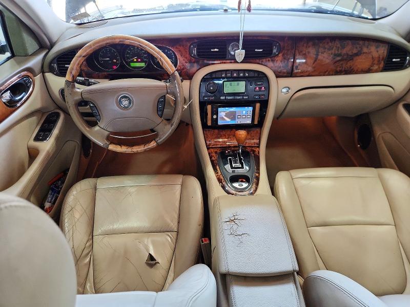 Zdjęcie 8 z aukcji – 2004 JAGUAR XJ8 z VIN SAJEA71C74SG01571