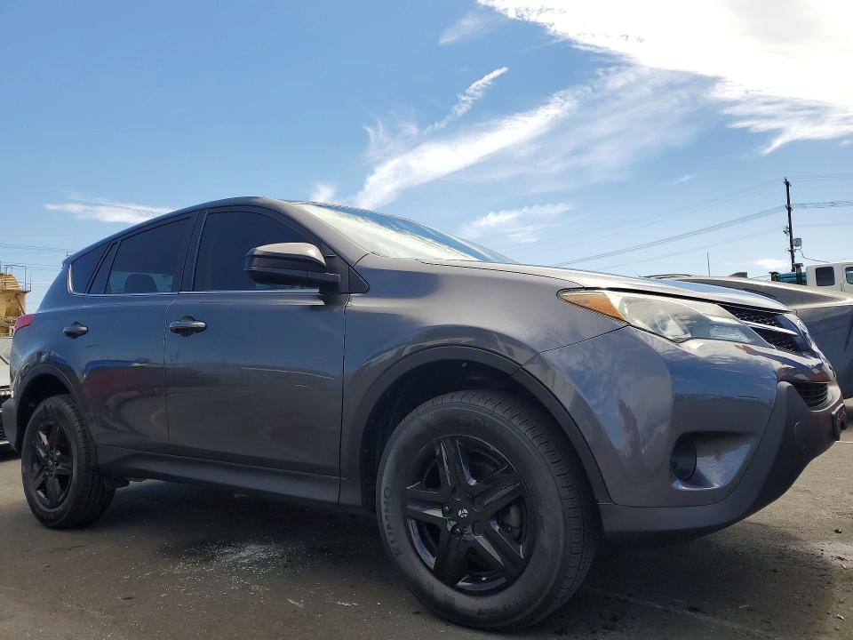 Photo 4 from auction – 2015 TOYOTA RAV4 with VIN JTMZFREV6FD063295