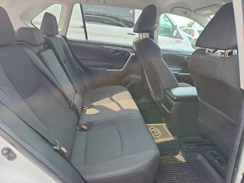 Photo 11 from auction – 2020 TOYOTA RAV4 with VIN 2T3F1RFV1LC132278