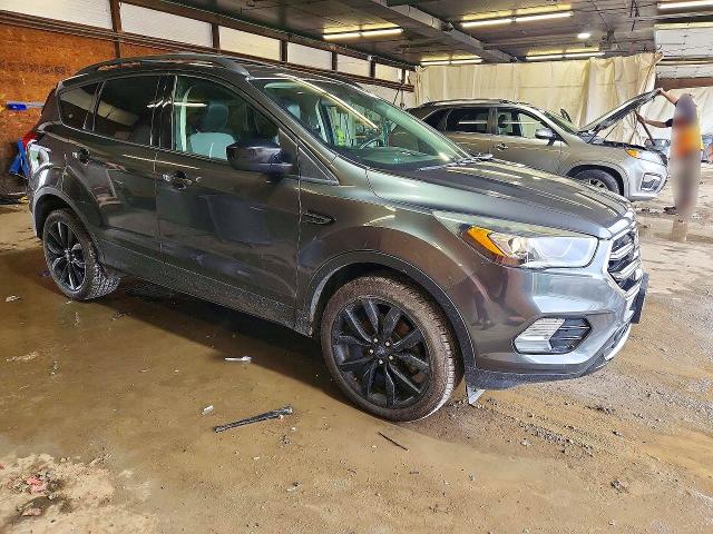 Photo 4 from auction – 2019 FORD ESCAPE with VIN 1FMCU9GD6KUA84704