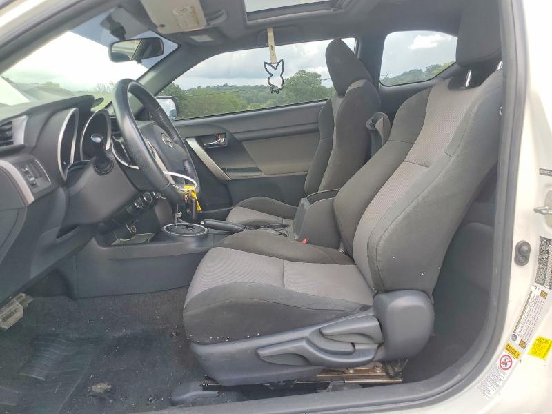 Photo 7 from auction – 2016 SCION TC with VIN JTKJF5C72GJ017355