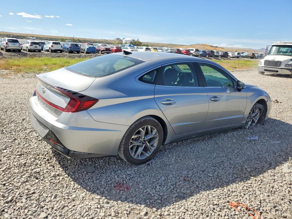 Photo 3 from auction – 2021 HYUNDAI SONATA with VIN 5NPEL4JA1MH068943