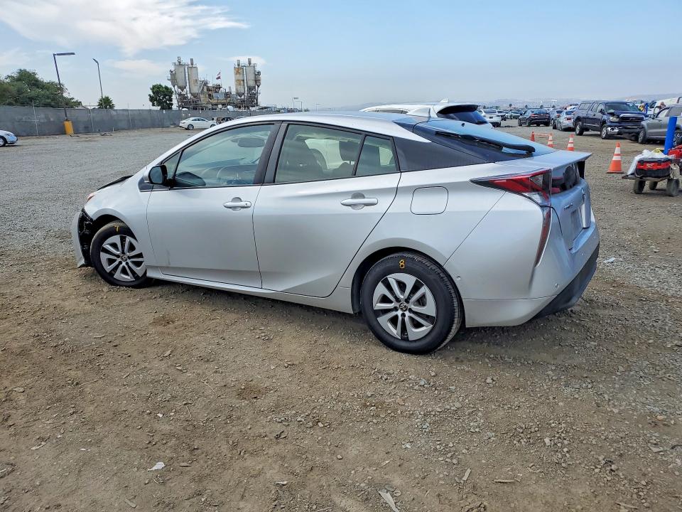 Photo 2 from auction – 2016 TOYOTA PRIUS with VIN JTDKARFU9G3508125