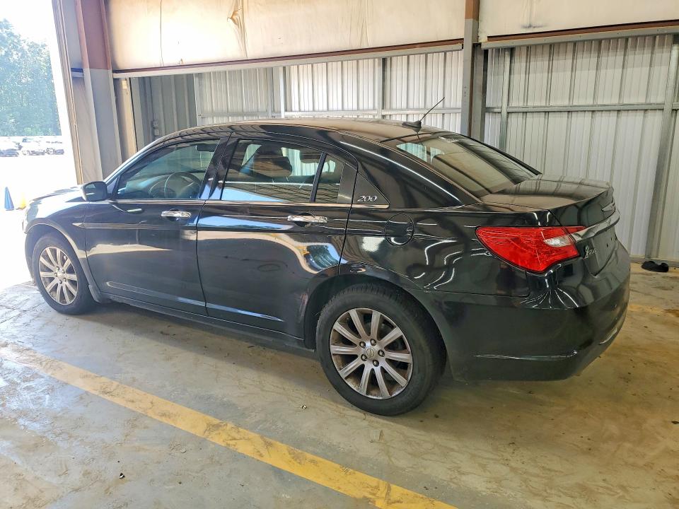 Photo 2 from auction – 2014 CHRYSLER 200 with VIN 1C3CCBCG0EN134935