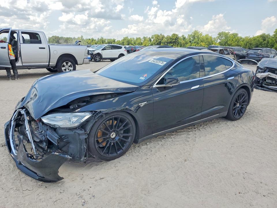TESLA MODEL S 2015 with VIN 5YJSA1H22FF100399 - Photo from auction