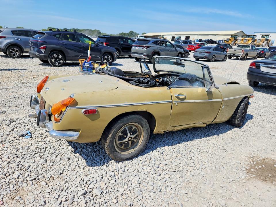 Photo 3 from auction – 1973 MG MGB with VIN GHN5UD300639G
