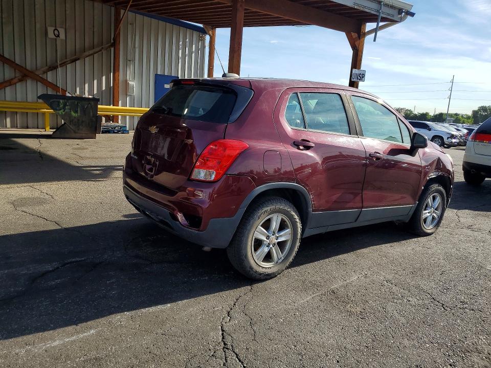 Foto 3 de la subasta – 2017 CHEVROLET TRAX con VIN 3GNCJNSB4HL251244