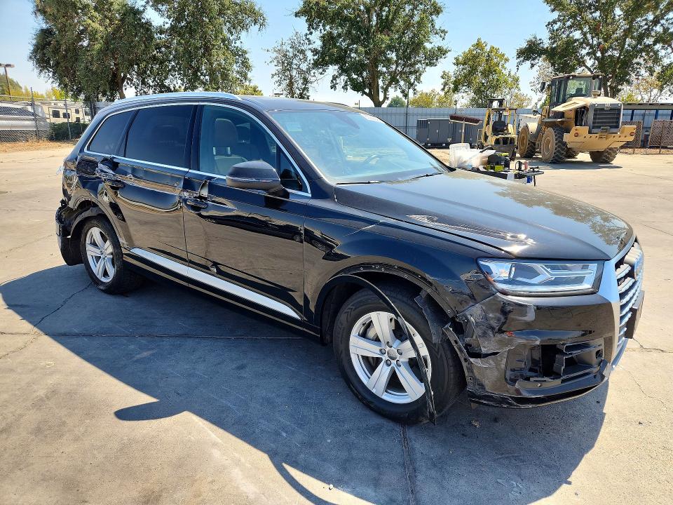 Photo 4 from auction – 2019 AUDI Q7 with VIN WA1AHAF79KD021541