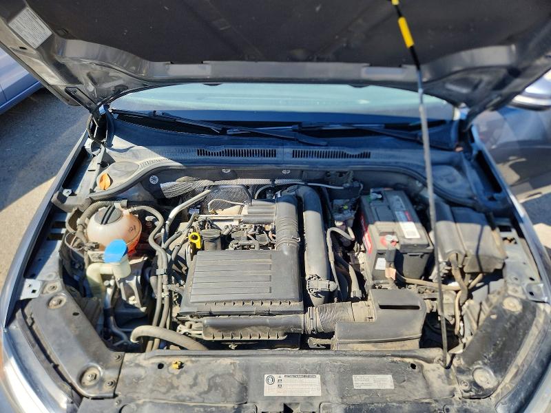 Photo 11 from auction – 2017 VOLKSWAGEN JETTA with VIN 3VWDB7AJ9HM366461