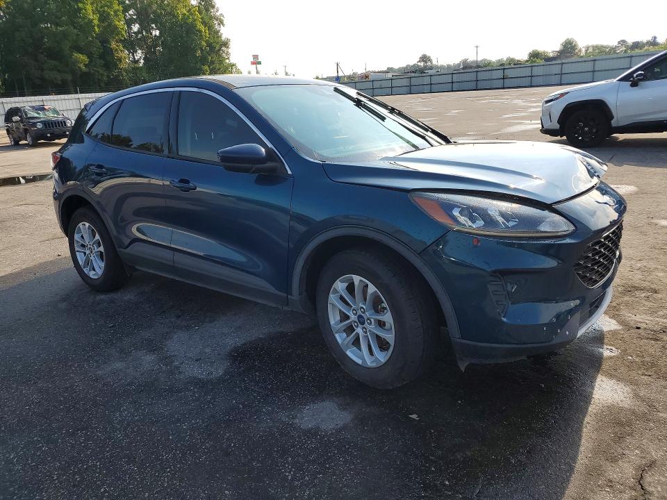 Photo 4 from auction – 2020 FORD ESCAPE with VIN 1FMCU9G60LUA10830