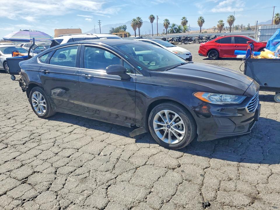 Photo 4 from auction – 2020 FORD FUSION with VIN 3FA6P0LU3LR230355