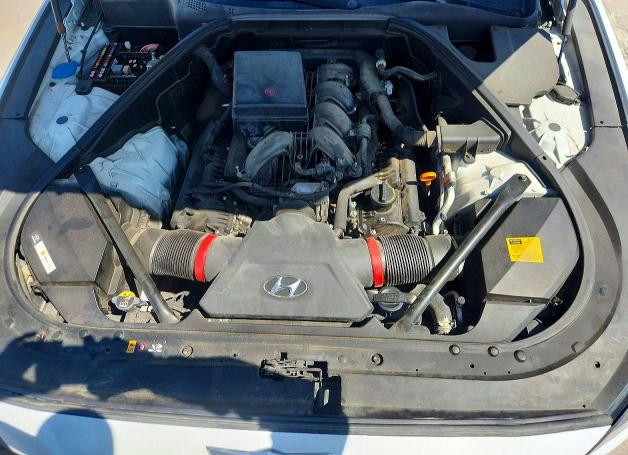 Photo 11 from auction – 2015 HYUNDAI GENESIS with VIN KMHGN4JF2FU053497