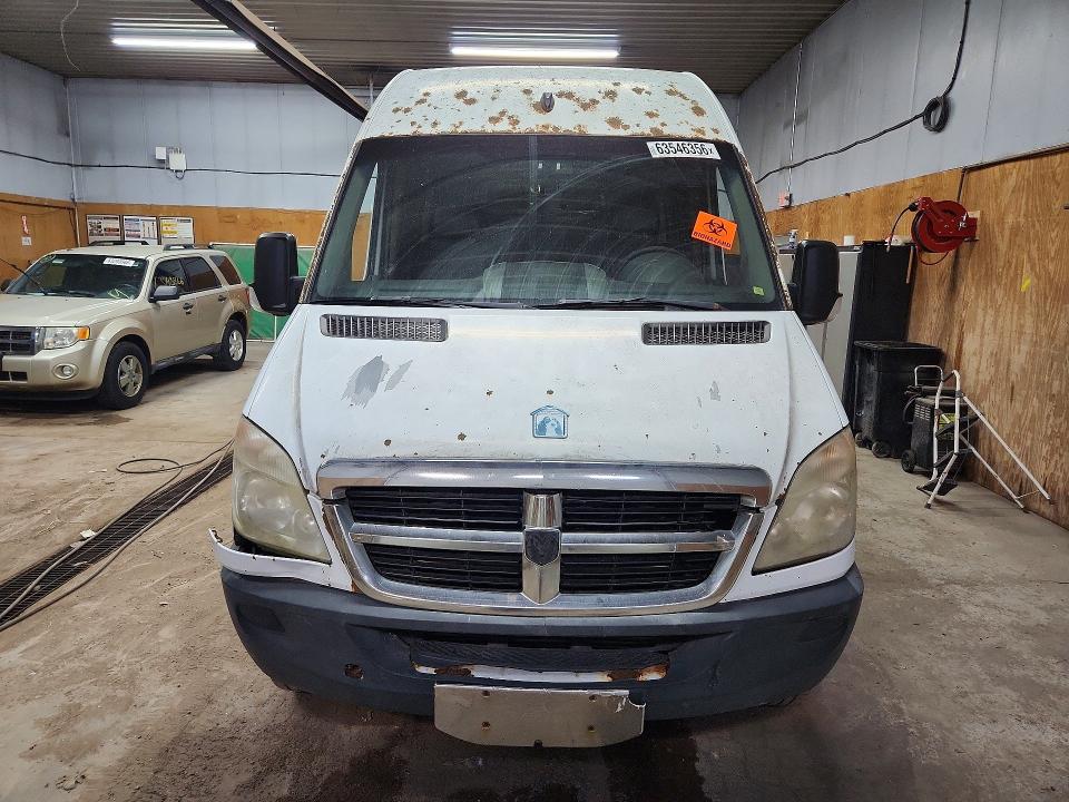 Photo 5 from auction – 2007 DODGE SPRINTER with VIN WD0PE845675183705
