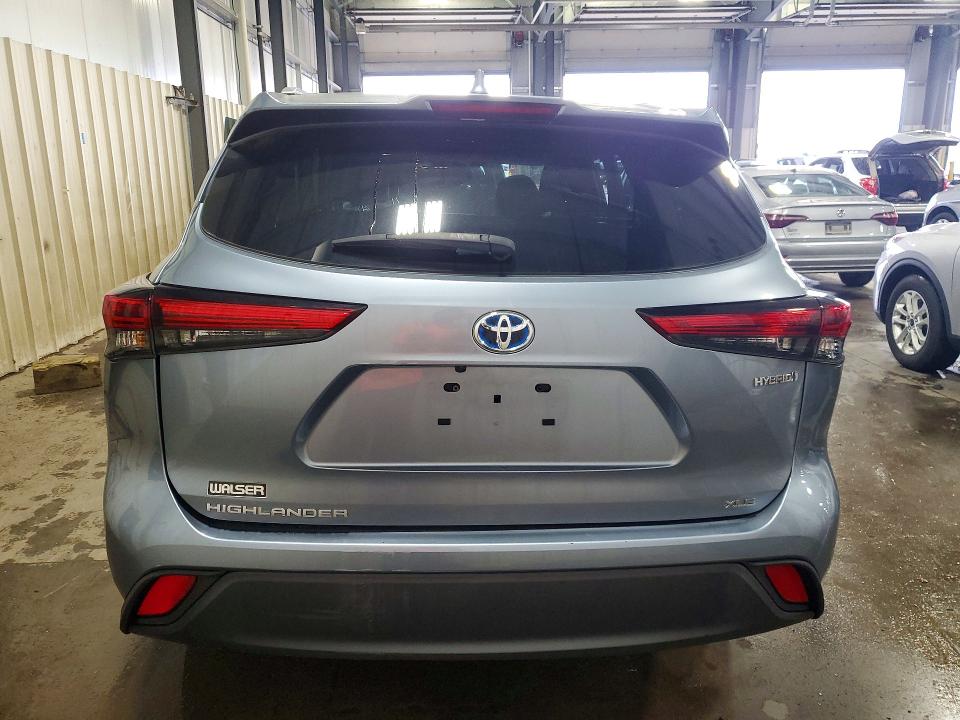 Photo 6 from auction – 2022 TOYOTA HIGHLANDER HYBRID with VIN 5TDGBRCH7NS095935