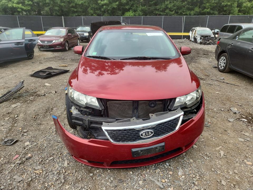 Photo 5 from auction – 2011 KIA FORTE5 with VIN KNAFW5A39B5451865