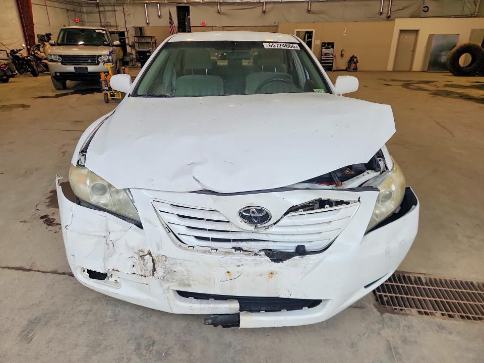 Photo 5 from auction – 2009 TOYOTA CAMRY with VIN 4T4BE46K69R074685