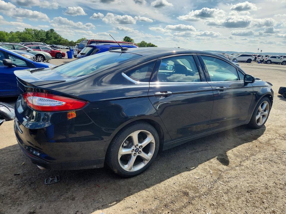 Photo 3 from auction – 2014 FORD FUSION with VIN 3FA6P0HR7ER238627