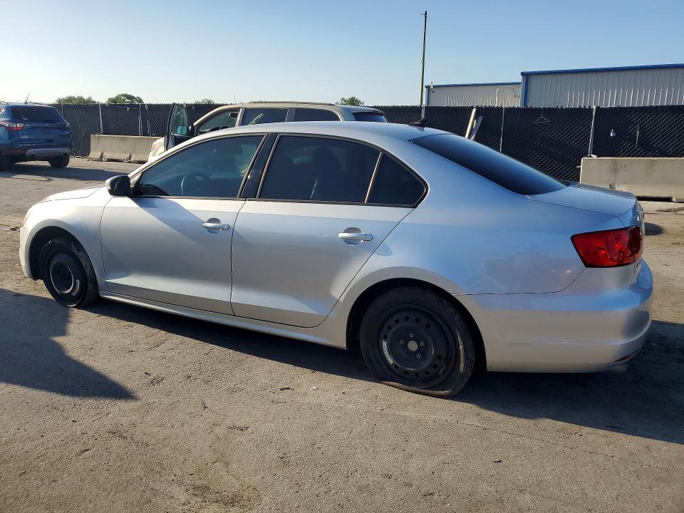 Photo 2 from auction – 2014 VOLKSWAGEN JETTA with VIN 3VWD07AJ9EM239775