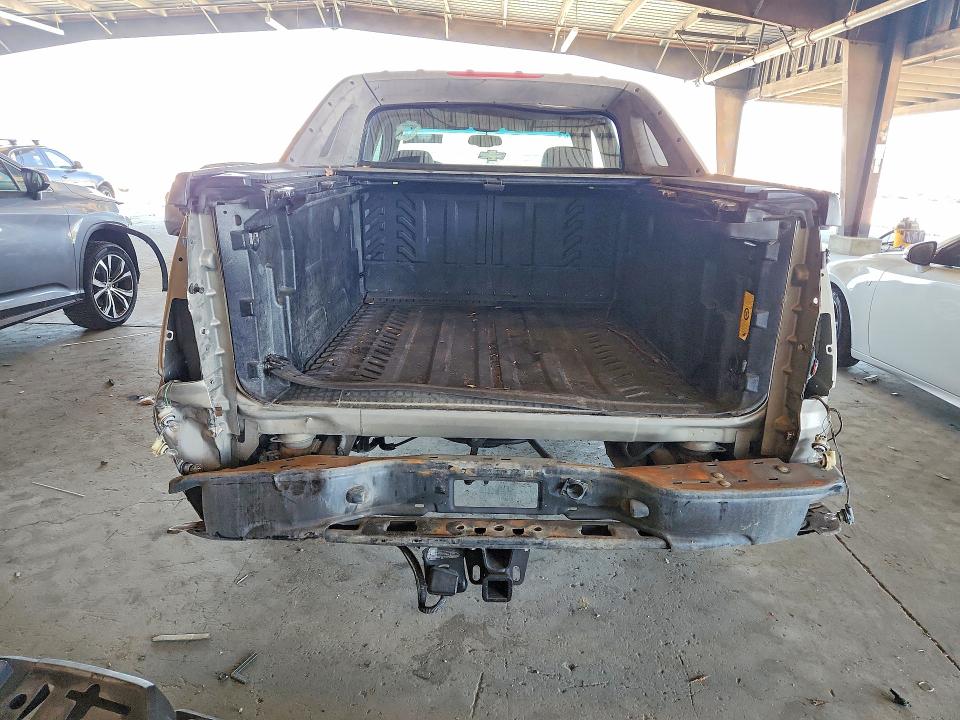 Photo 6 from auction – 2003 CHEVROLET AVALANCHE with VIN 3GNEK13T73G133342