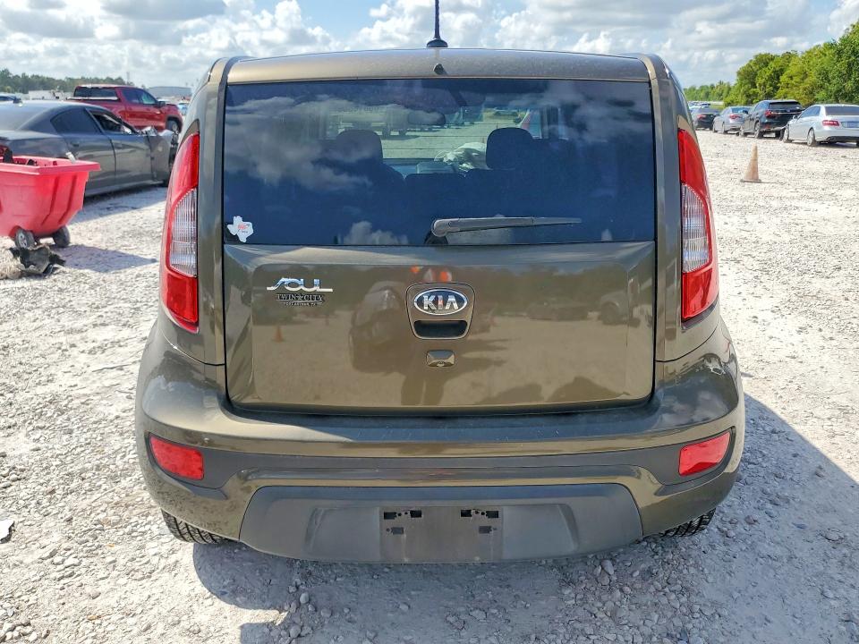 Photo 6 from auction – 2013 KIA SOUL with VIN KNDJT2A61D7520859